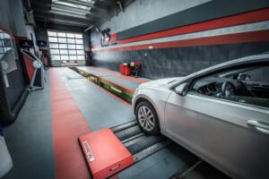 auto en estacion de inspeccion tecnica