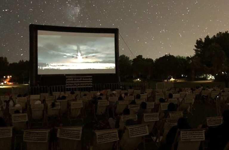 Qué es el cine bajo las estrellas y dónde se hace en Argentina 7 cine al aire libre noche estrellas argentina