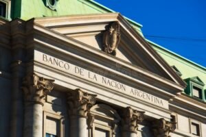 fachada banco nacion santo tome exterior