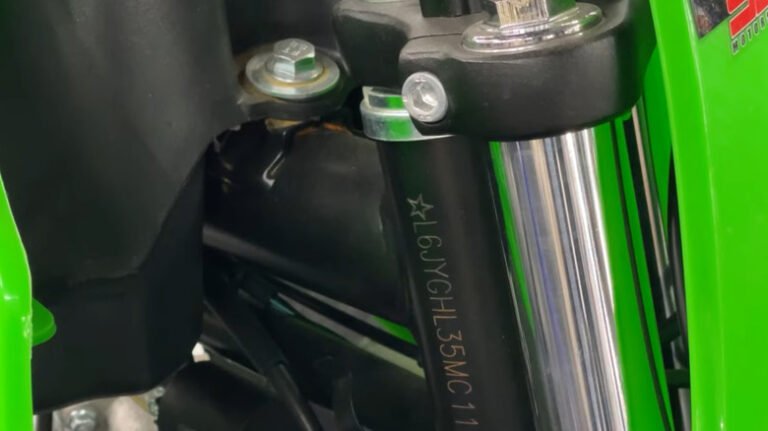 Cómo puedo saber de qué año es mi moto por su número de chasis