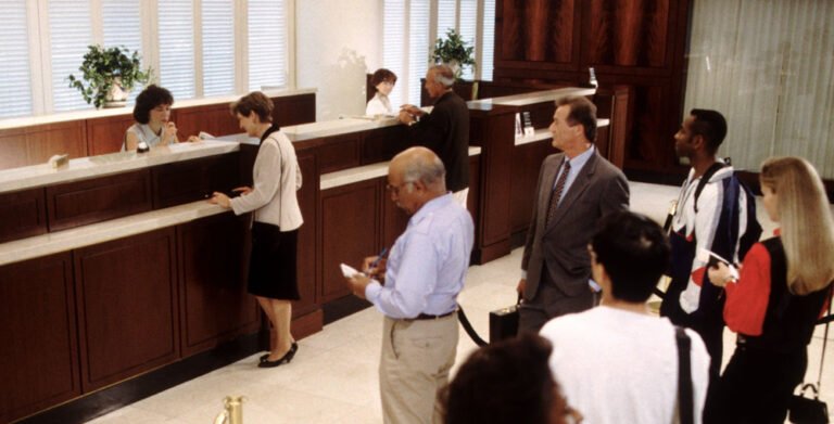 A Qué Hora Abre Pago Fácil Para Hacer Pagos Presenciales 13 sucursal pago facil fila clientes interior