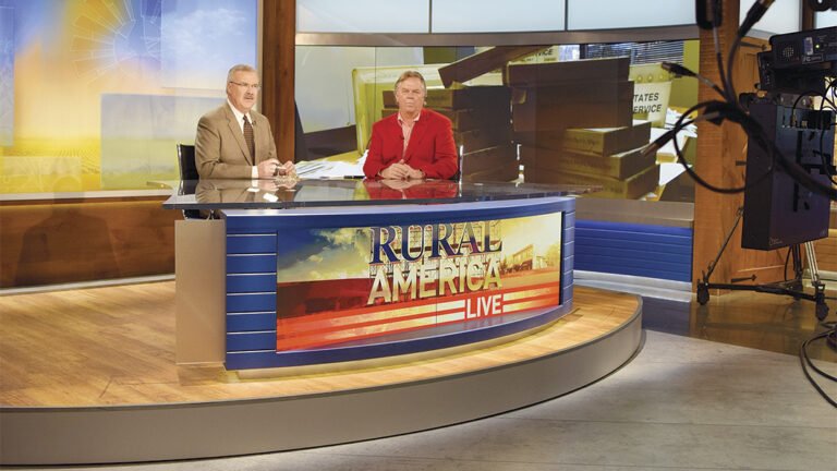 televisor mostrando canal en vivo rural